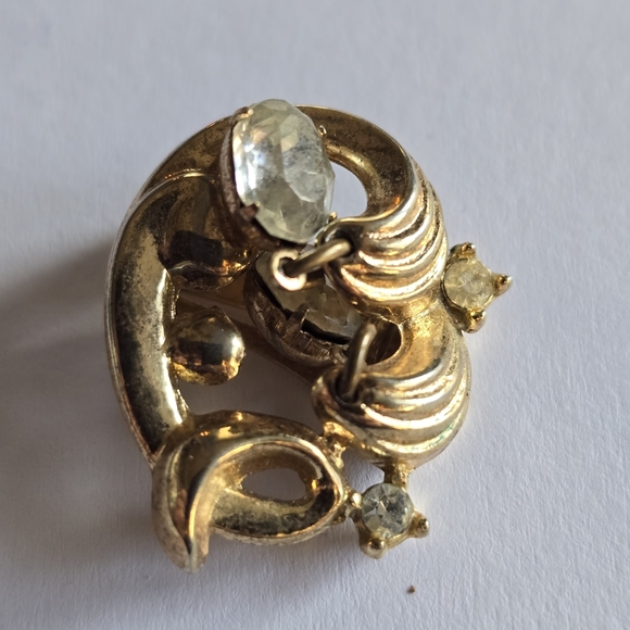 Vintage Crown Trifari single clip on earring gold tone Alfred Phillippe - Picture 8 of 9